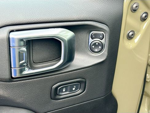 New 2026 Jeep Wrangler Unlimited Rubicon 392 w/ Quick Order Package 27X Moab AWD/4WD image 18