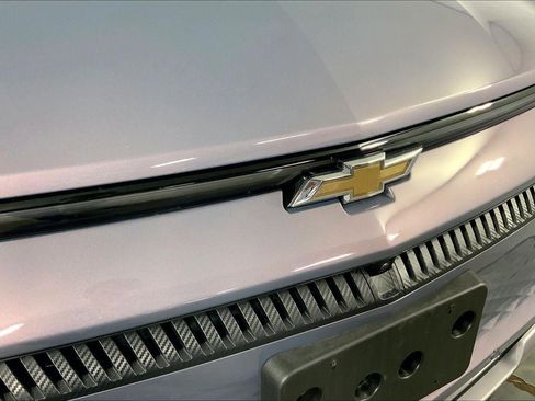 Used 2025 Chevrolet Equinox EV LT FWD image 28