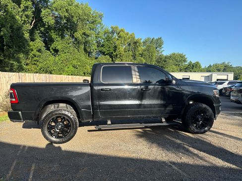 Used 2019 RAM 1500 Laramie AWD/4WD image 29