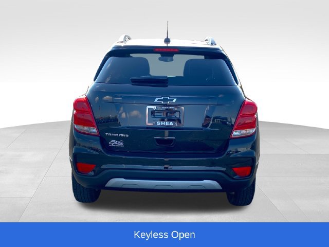 Used 2022 Chevrolet Trax LT w/ Premium Seat Package AWD/4WD image 3