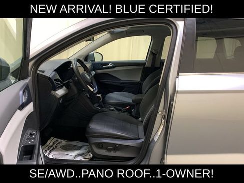Used 2022 Volkswagen Taos SE w/ Panoramic Sunroof Package FWD image 30