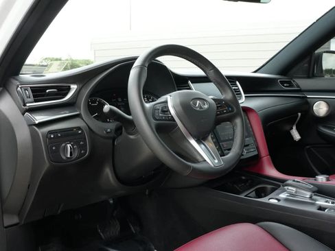 Certified 2025 INFINITI QX50 Sport AWD/4WD image 16