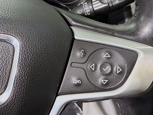 Used 2022 GMC Terrain SLT image 15