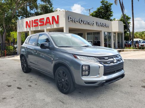 Used 2023 Mitsubishi Outlander Sport LE image 3