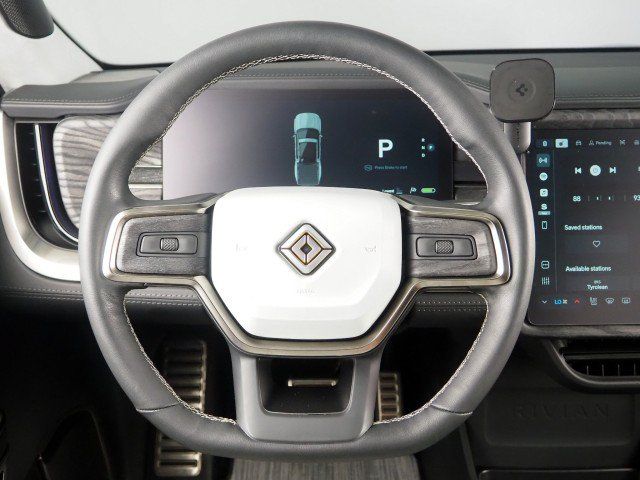Used 2022 Rivian R1T AWD Adventure Quad image 19