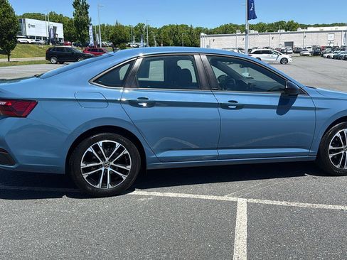 Used 2025 Volkswagen Jetta Sport FWD image 4