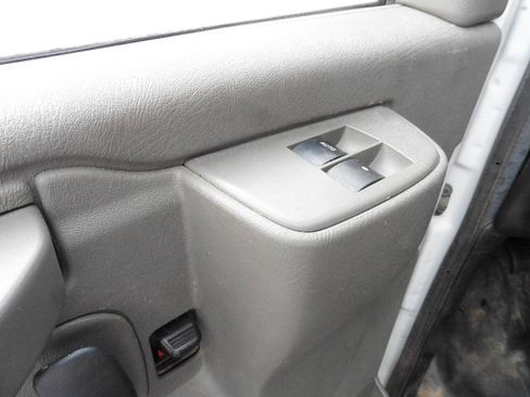 Used 2021 Chevrolet Express 3500 w/ Power Convenience Package RWD image 10