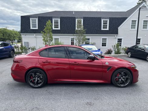 Used 2023 Alfa Romeo Giulia Quadrifoglio w/ Active Assist Plus Package RWD image 5