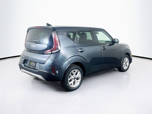 Used 2025 Kia Soul LX w/ LX Technology Package image 9