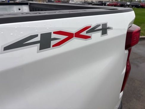 Used 2022 Chevrolet Silverado 1500 LT image 46