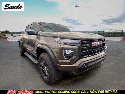 Used 2024 GMC Canyon Elevation w/ Elevation Premium Package
