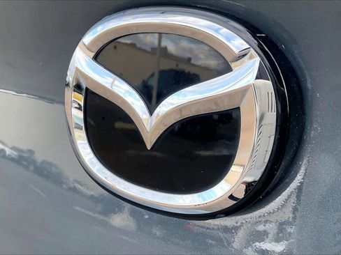 Used 2023 MAZDA MAZDA3 s image 8