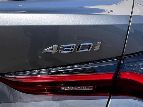 Used 2025 BMW 430i w/ Premium Package RWD image 9