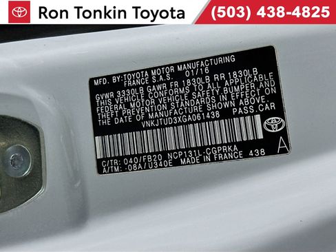 Certified 2016 Toyota Yaris LE image 28