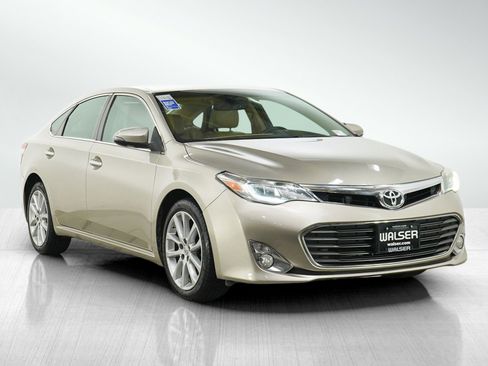 Used 2013 Toyota Avalon Limited FWD image 7