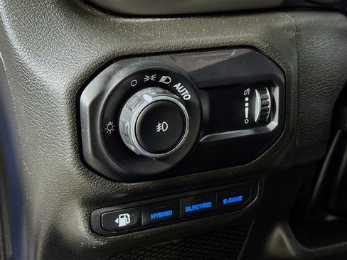 Used 2023 Jeep Wrangler Unlimited w/ 8.4" Radio Group image 12