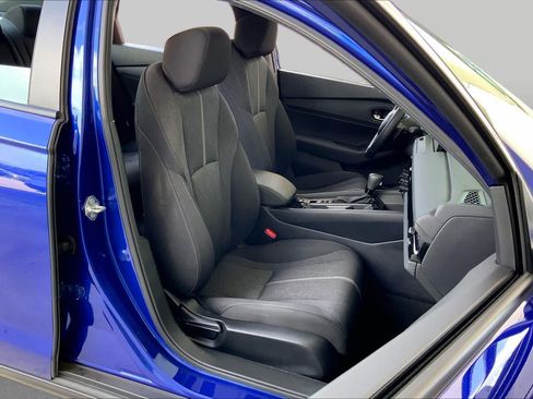 Used 2025 Honda Accord Sport image 9