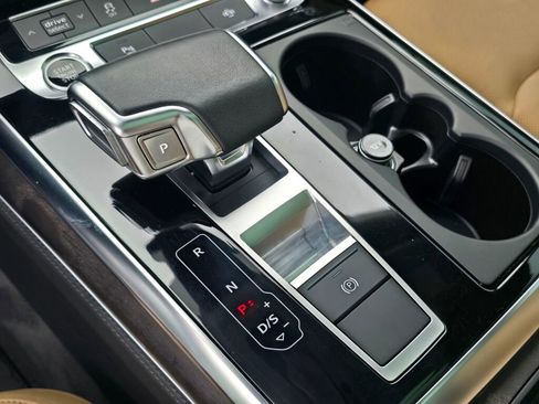 Used 2023 Audi Q8 Premium Plus w/ Premium Plus Package AWD/4WD image 15