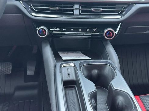 New 2026 Chevrolet Equinox EV RS w/ Convenience Package II AWD/4WD image 9