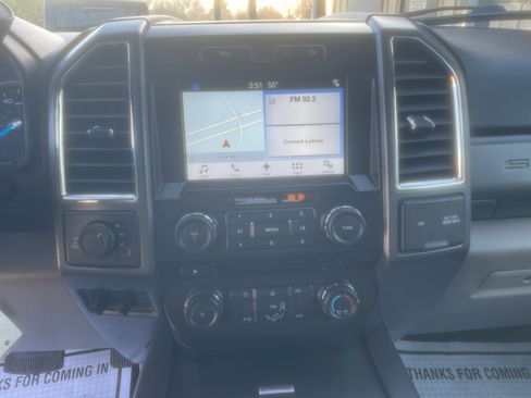 Used 2017 Ford F250 XLT w/ XLT Premium Package image 12