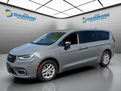 Certified 2023 Chrysler Pacifica Touring-L