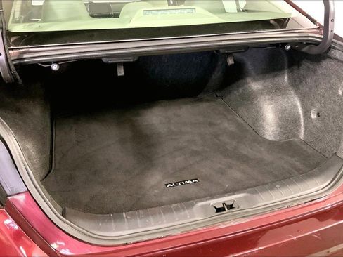 Used 2025 Nissan Altima 2.5 SV image 4