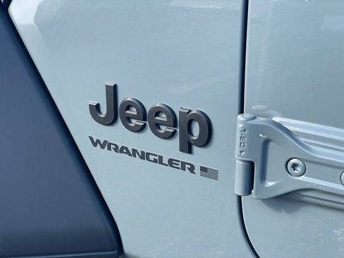 Used 2024 Jeep Wrangler Sport S image 29