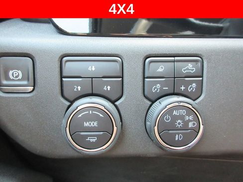 Used 2025 Chevrolet Silverado 2500 LT w/ All Star Edition AWD/4WD image 31
