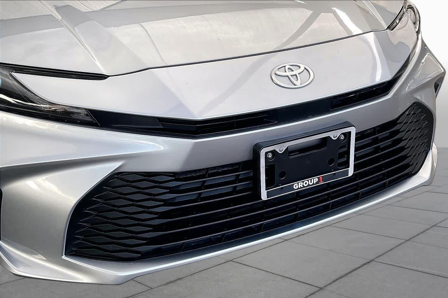 Used 2025 Toyota Camry LE FWD image 31