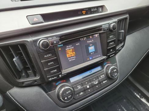 Used 2017 Toyota RAV4 XLE w/ Carpet Mat Package image 30