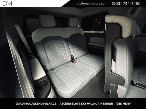 Used 2026 Rivian R1S Premium AWD/4WD image 23