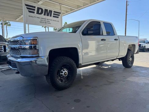 Used 2019 Chevrolet Silverado 2500 W/T image 1