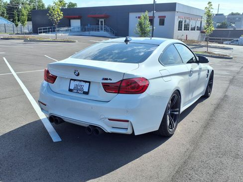 Used 2018 BMW M4 Coupe RWD image 4