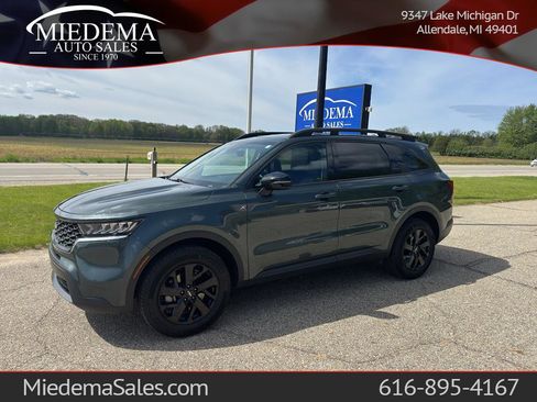 Used 2022 Kia Sorento S AWD/4WD image 1
