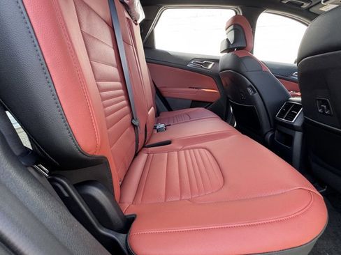 New 2025 Kia Sportage SX image 19