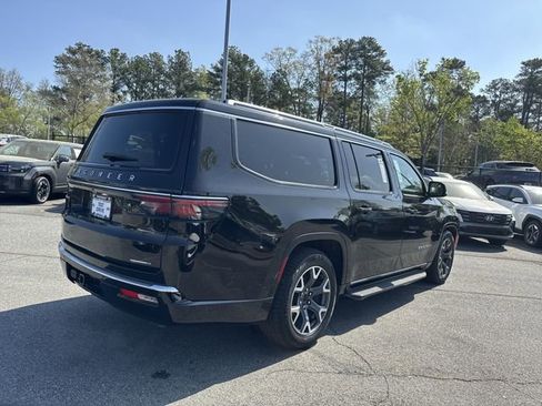 Used 2024 Jeep Wagoneer L Series III w/ Flexible Seating Group image 7