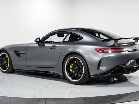 Used 2018 Mercedes-Benz AMG GT R image 5