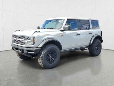 New 2026 Ford Bronco Badlands image 4