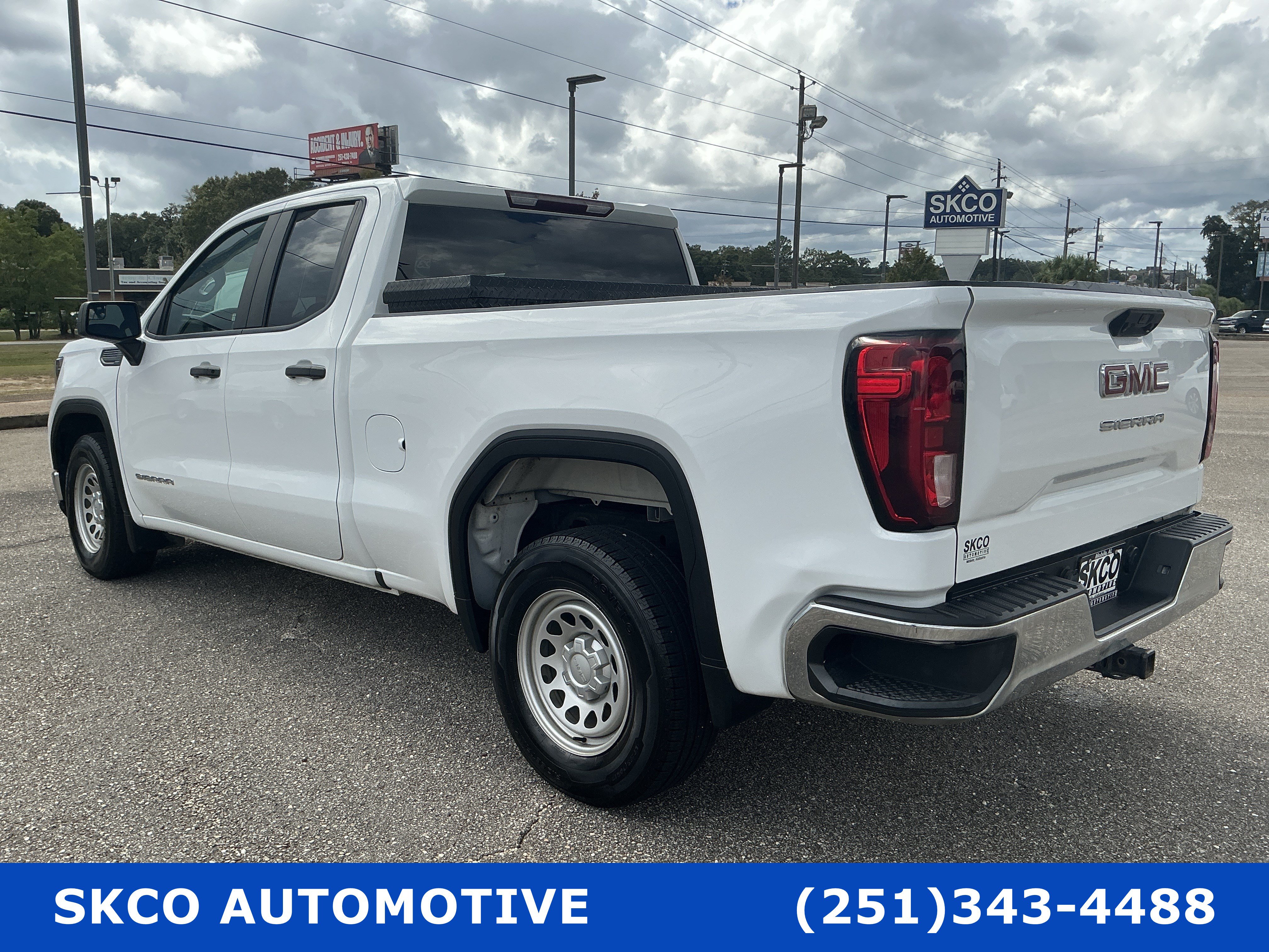 Used 2023 GMC Sierra 1500 Pro w/ Pro Value Package RWD image 3
