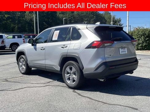 Used 2025 Toyota RAV4 XLE AWD/4WD image 3