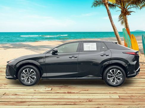 Used 2023 Lexus RZ 450e Premium w/ Technology Package AWD/4WD image 3