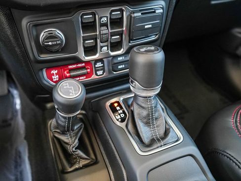 New 2026 Jeep Wrangler Unlimited Rubicon AWD/4WD image 19