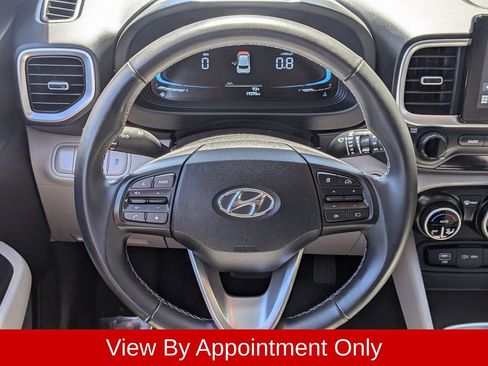 Used 2025 Hyundai Venue SEL FWD image 25