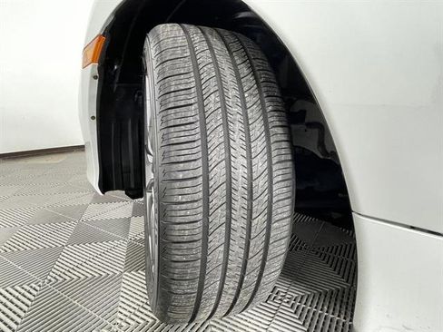 Used 2019 Honda Civic EX-L image 25