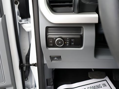 Used 2024 Ford F250 XLT w/ Snow Plow/Camper Package image 35