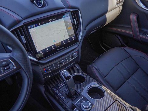 Certified 2024 Maserati Ghibli Modena Q4 image 18