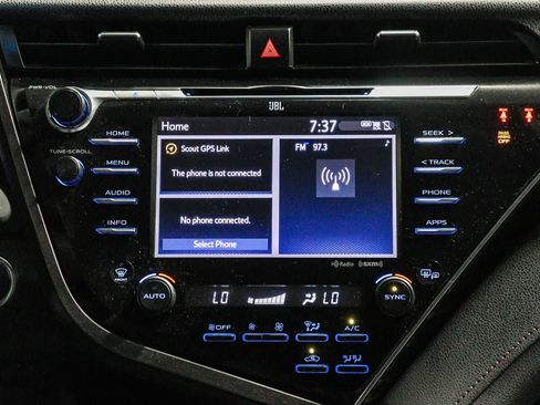 Certified 2018 Toyota Camry XLE w/ Audio Package FWD image 17