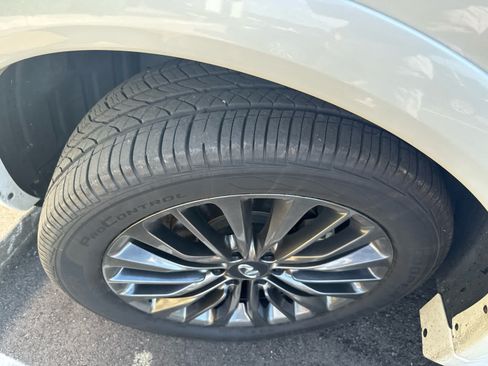 Used 2023 INFINITI QX80 Premium Select w/ All-Season Package RWD image 6