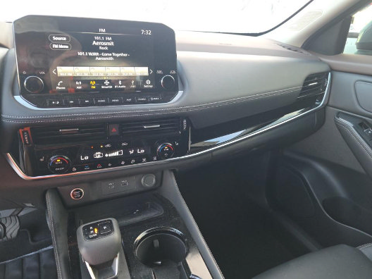 Used 2023 Nissan Rogue SL w/ SL Premium Package FWD image 17