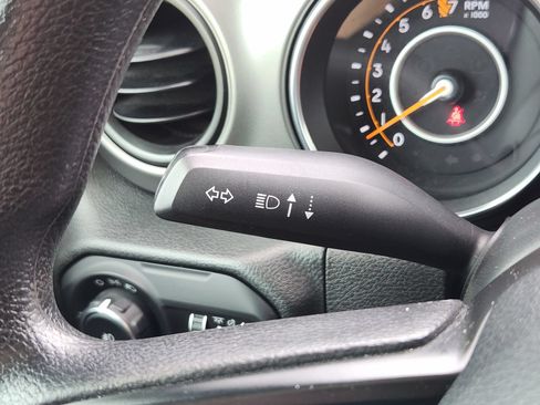Used 2022 Jeep Wrangler Unlimited Sport AWD/4WD image 38